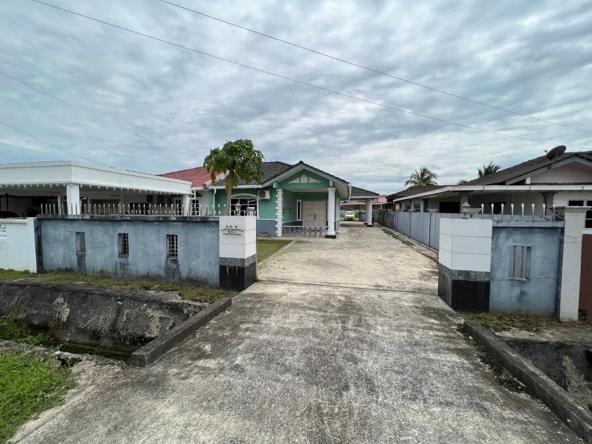 Hanif Homestay กูชิง ภายนอก รูปภาพ